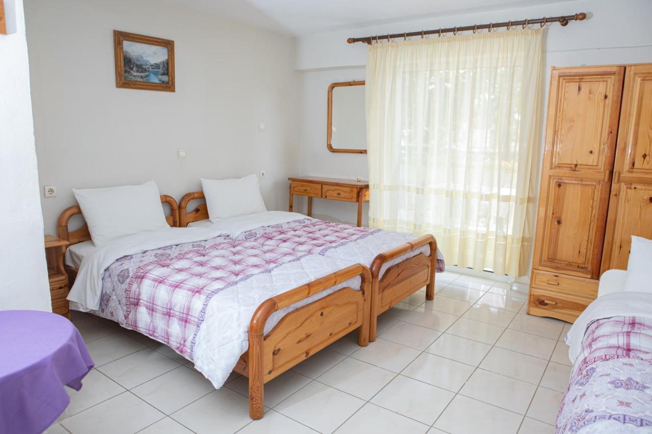 Ronzi Apartments Kamena Vourla Exterior foto