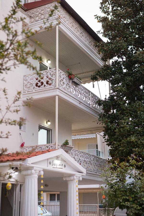 Ronzi Apartments Kamena Vourla Exterior foto